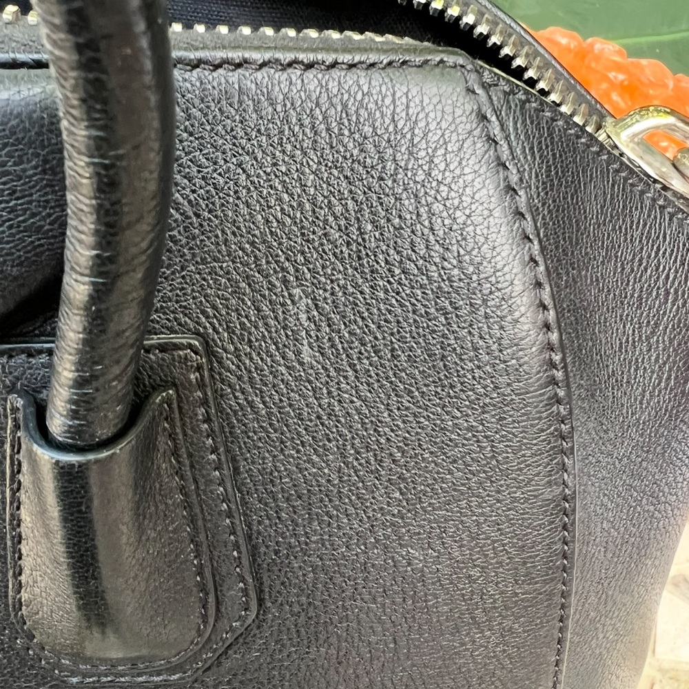 Givenchy Antigona black grained leather bag - Picture 9 of 10